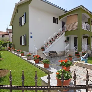 Sergggo - Top Location 5minute Walk Beach, Strand, Spiaggia 3*, Poreč Kroatien